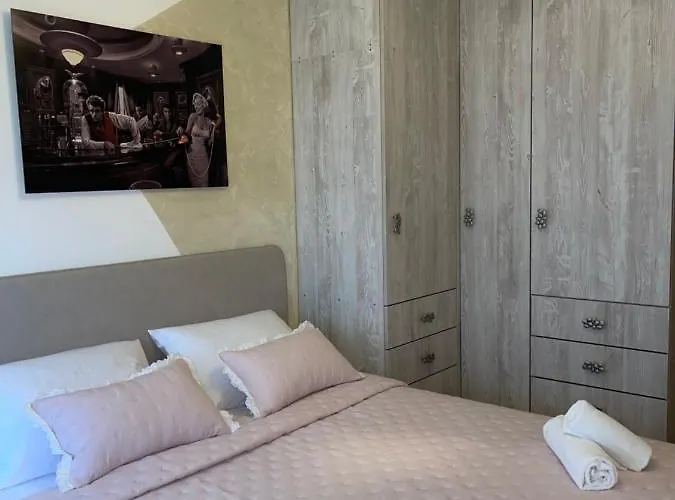 Luxury Bruno شقة سبليت